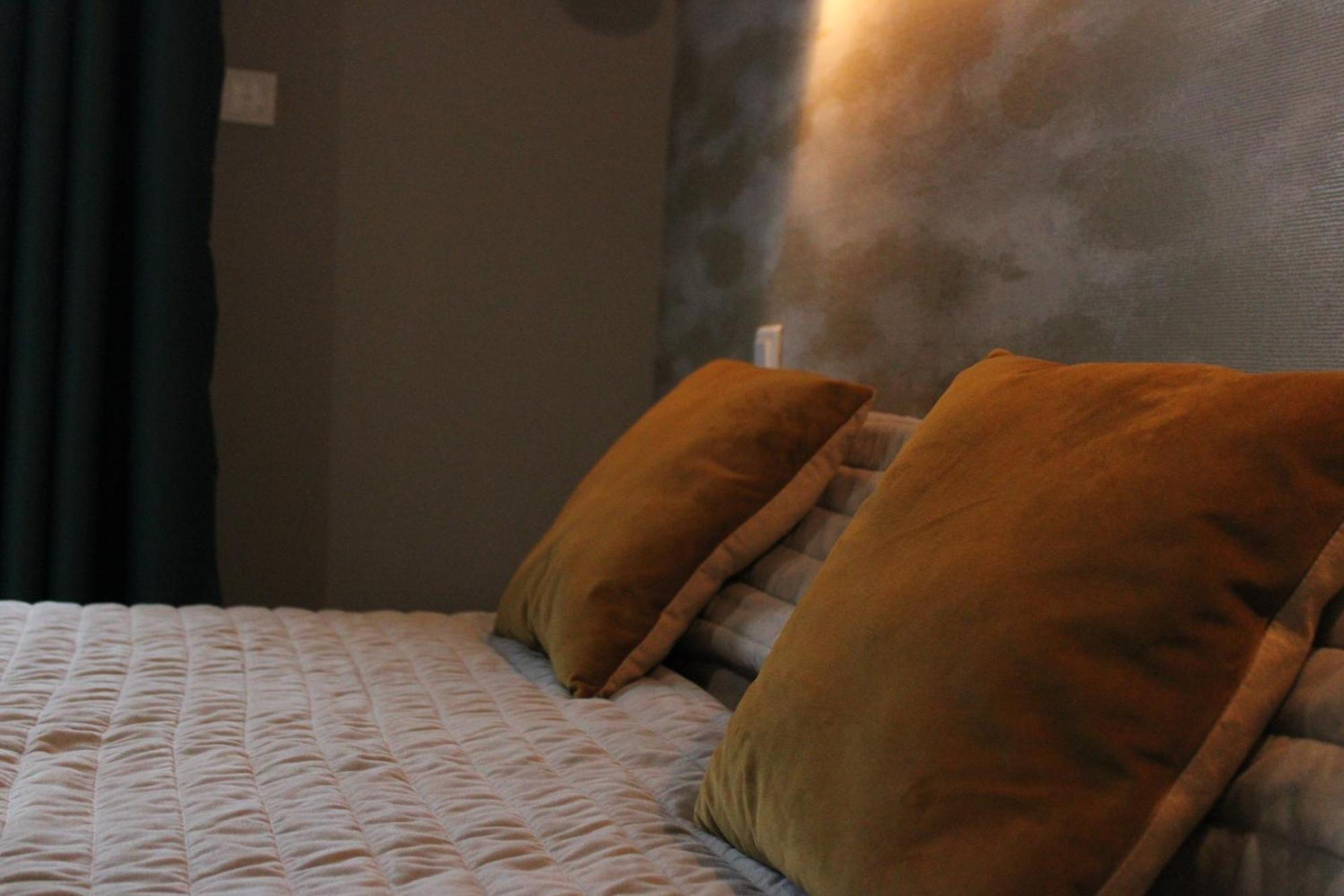 Logis Hotel L'Ayguelade Bielle Luaran gambar