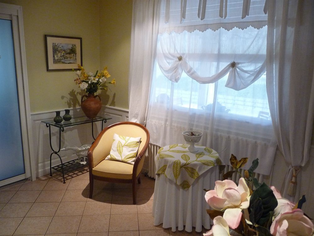 Logis Hotel L'Ayguelade Bielle Luaran gambar
