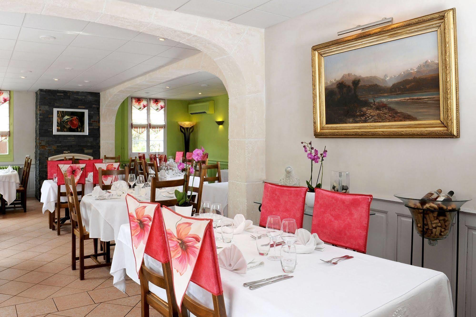 Logis Hotel L'Ayguelade Bielle Luaran gambar