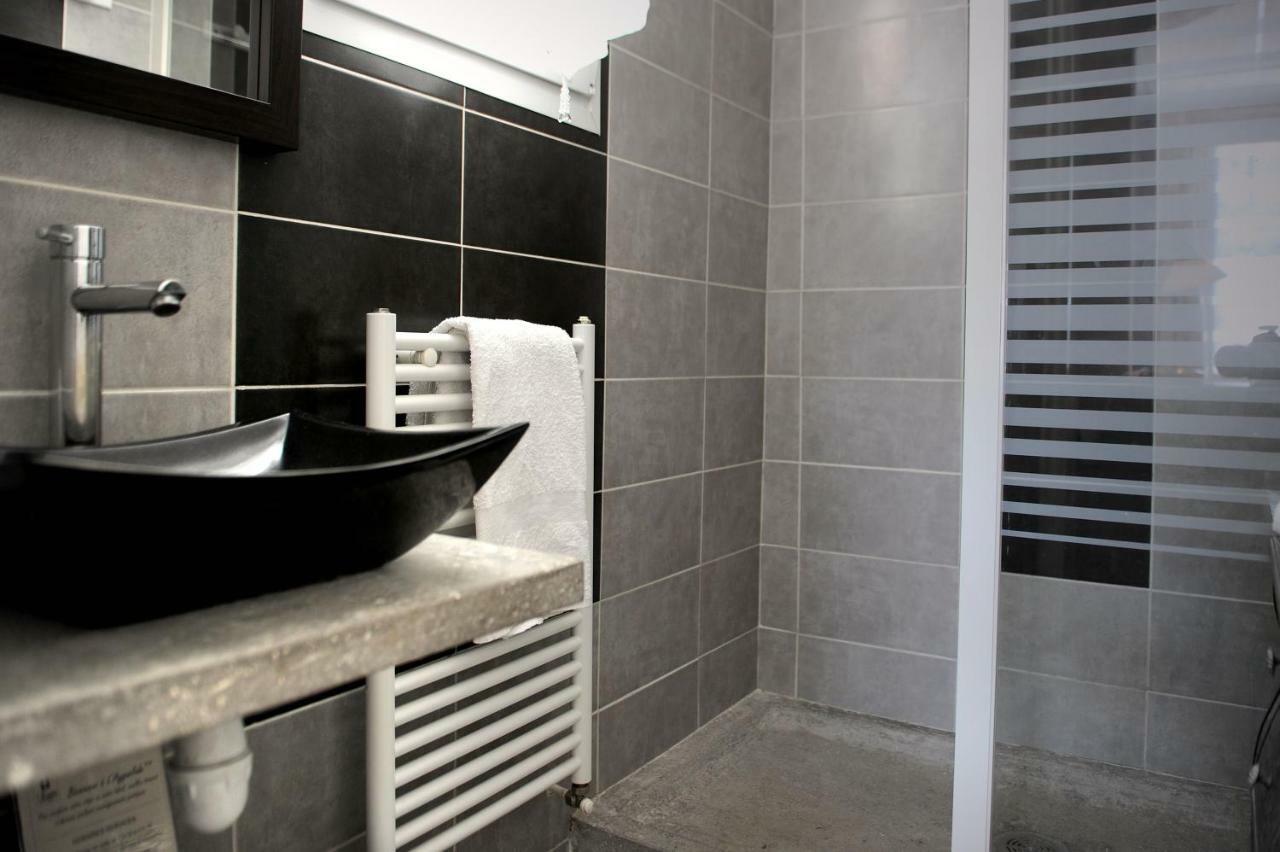 Logis Hotel L'Ayguelade Bielle Luaran gambar