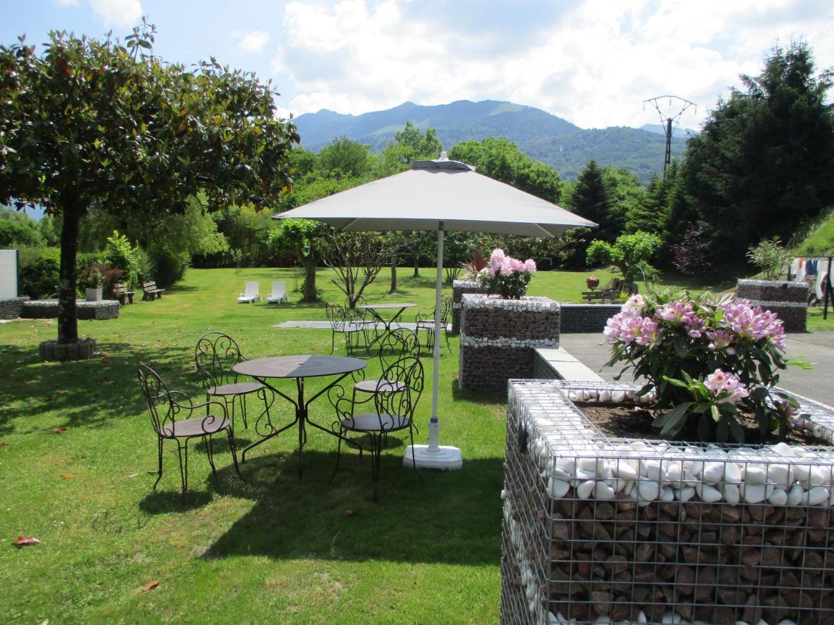 Logis Hotel L'Ayguelade Bielle Luaran gambar